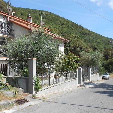 La Mansardina Lägenhet Vezzi Portio Exteriör bild